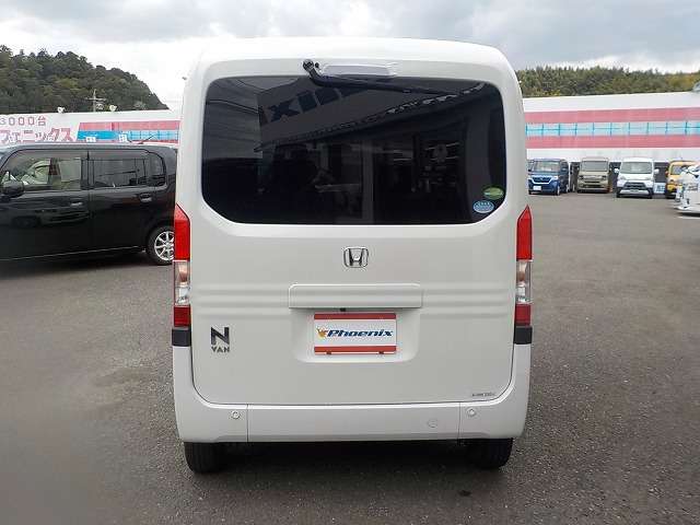 Honda N-VAN 8