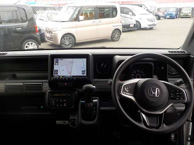 Honda N-VAN 11