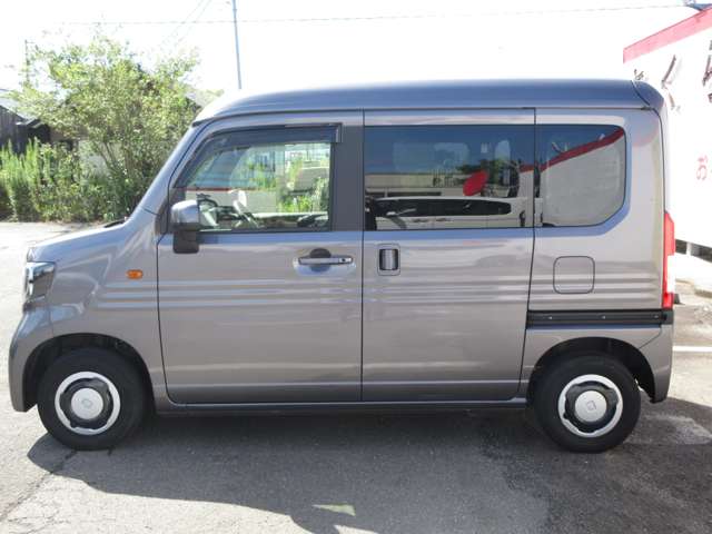 Honda N-VAN 12