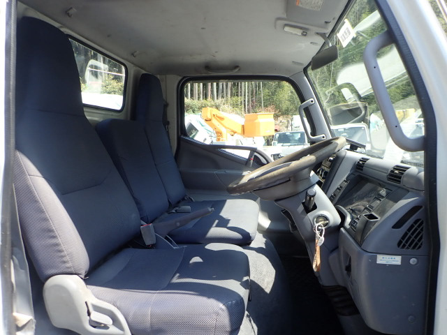 Mitsubishi Fuso Canter 11