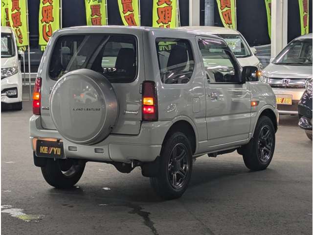 Suzuki Jimny 3