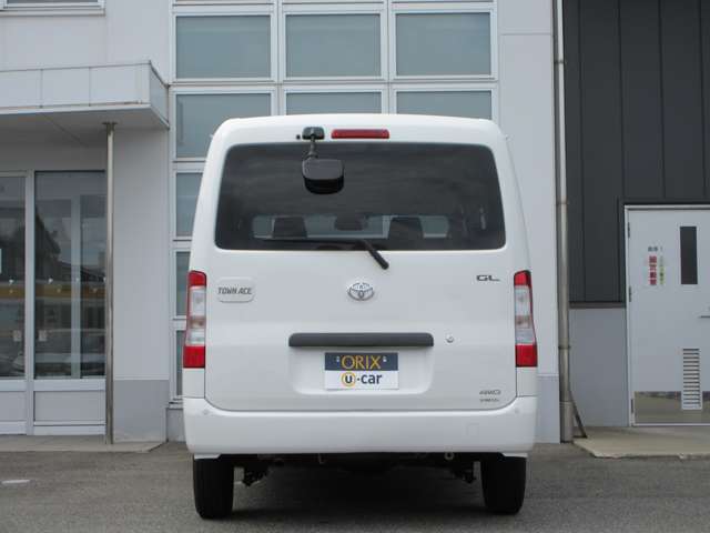 Toyota Town Ace Van 12
