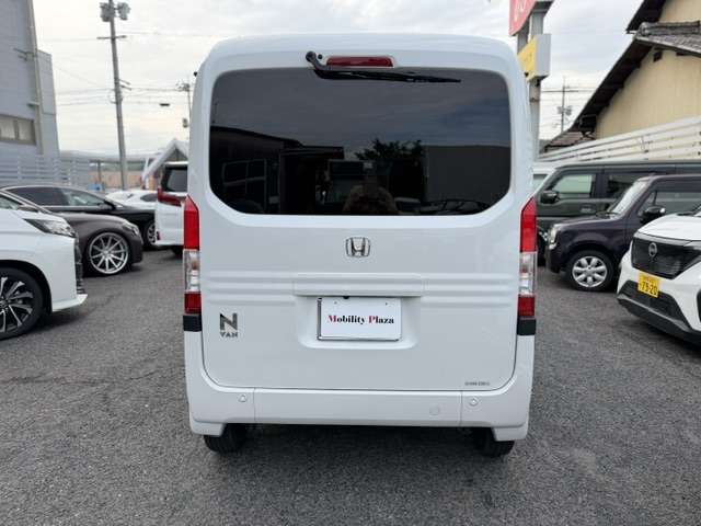 Honda N-VAN 8