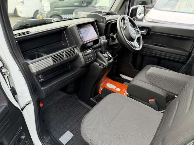 Honda N-VAN 9