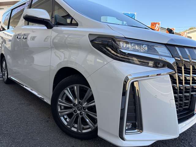 Toyota Alphard 8