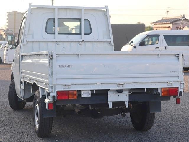Toyota Town Ace Truck 2