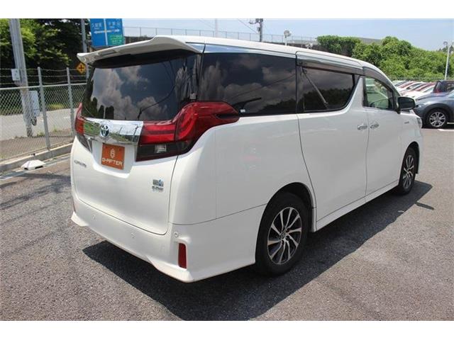 Toyota Alphard 11