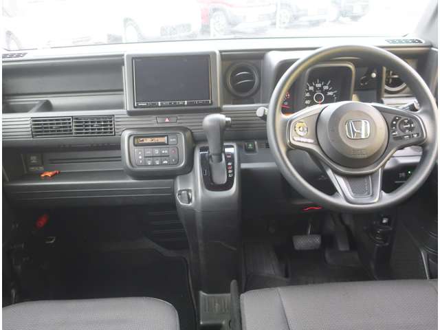 Honda N-VAN 8