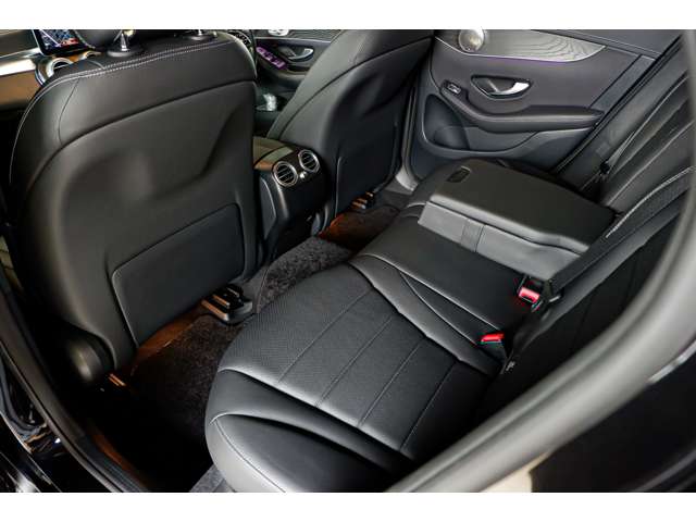 Mercedes-Benz GLC 10