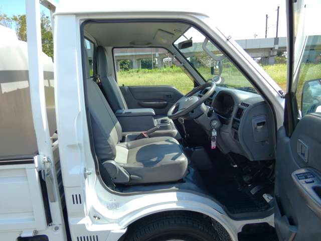 Mazda Bongo Truck 9