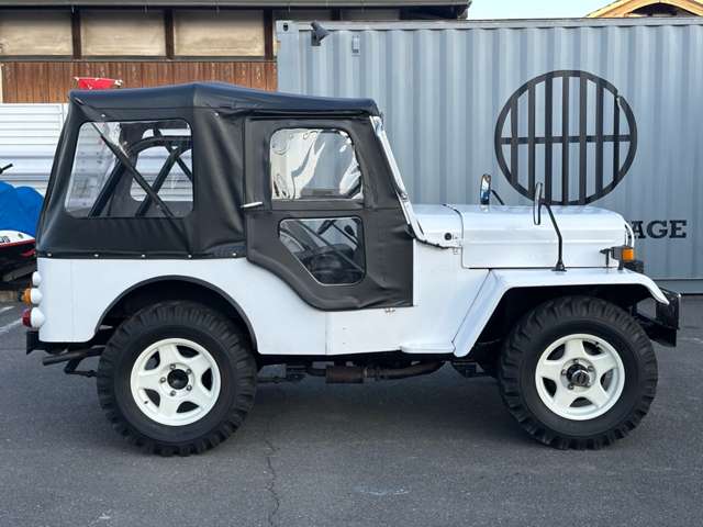Mitsubishi Jeep 7