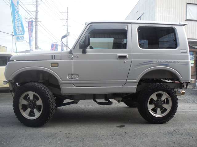 Suzuki Jimny 4