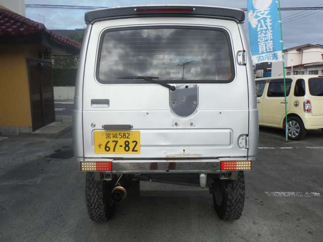 Suzuki Jimny 6