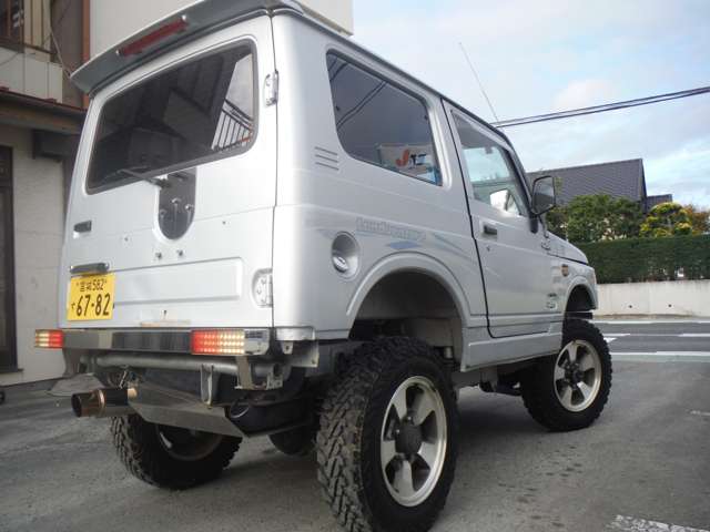 Suzuki Jimny 7