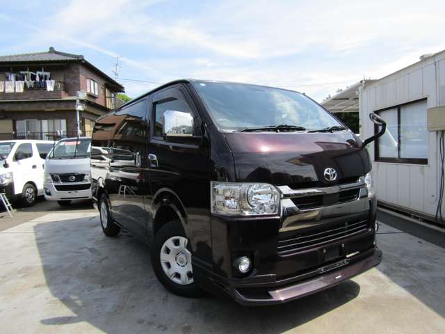 Toyota Hiace Van 6