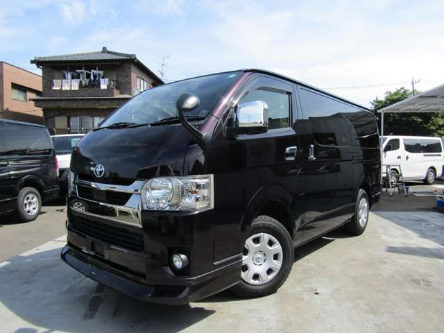 Toyota Hiace Van 7