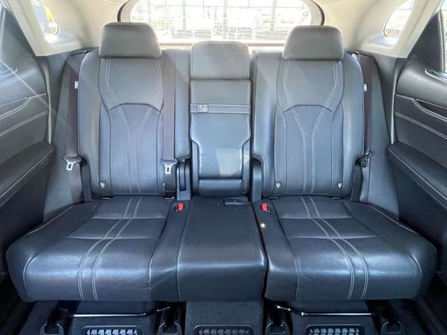 Lexus RX 9