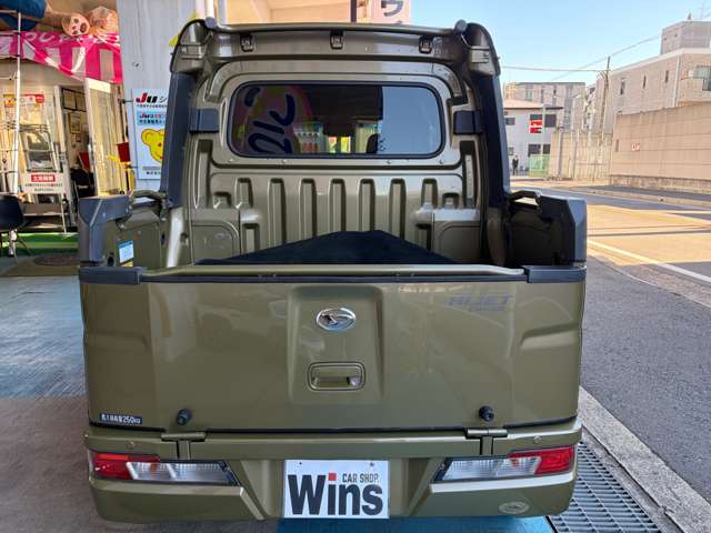Daihatsu Hijet Deck Van 3
