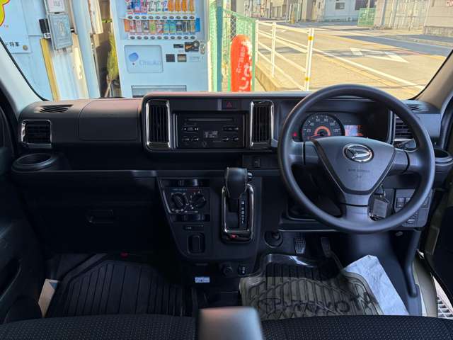 Daihatsu Hijet Deck Van 6
