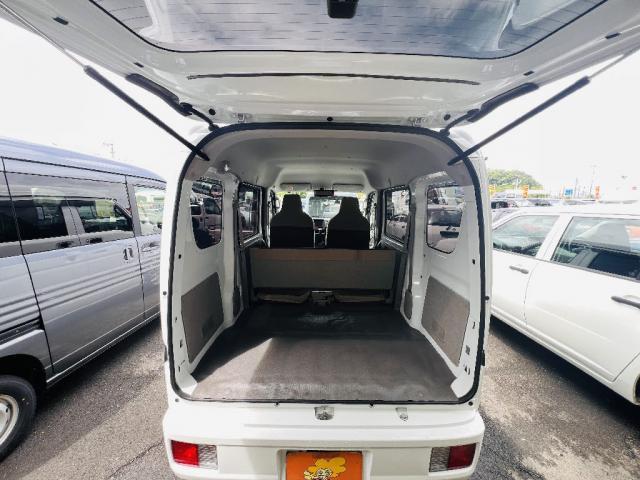 Nissan NV100 Clipper 12