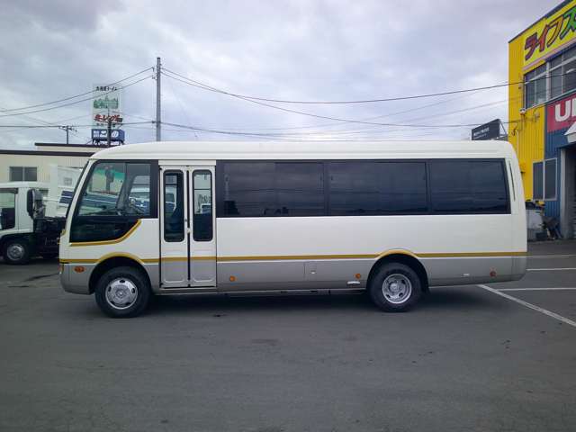 Mitsubishi Fuso Rosa 4
