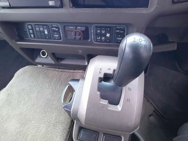 Mitsubishi Fuso Rosa 10