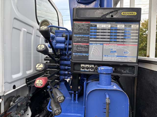 Isuzu Elf 12