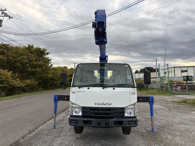 Isuzu Elf 3