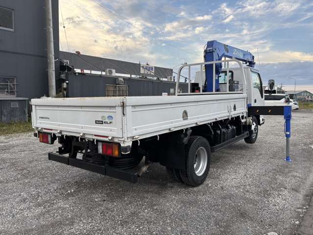 Isuzu Elf 6