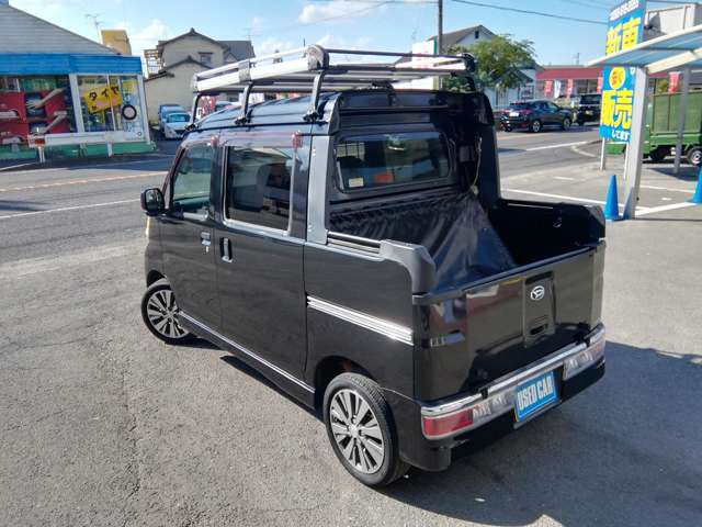 Daihatsu Hijet Deck Van 6