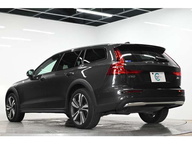 Volvo V60 Cross Country 5