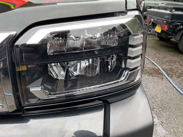 Daihatsu Taft 4
