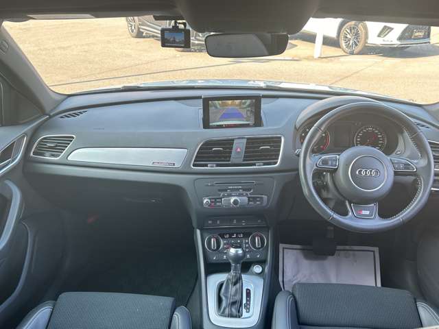 Audi Q3 4