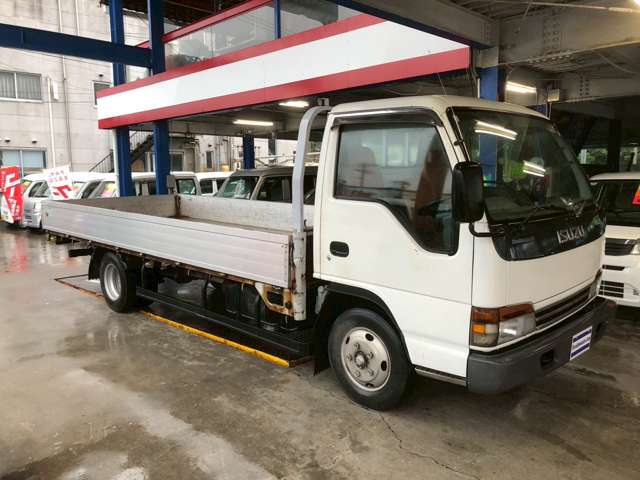 Isuzu Elf 4