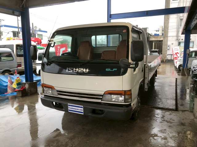 Isuzu Elf 6