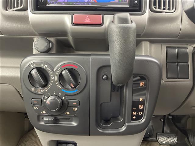 Nissan NV100 Clipper 11
