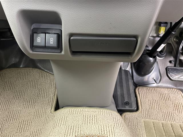 Nissan NV100 Clipper 12