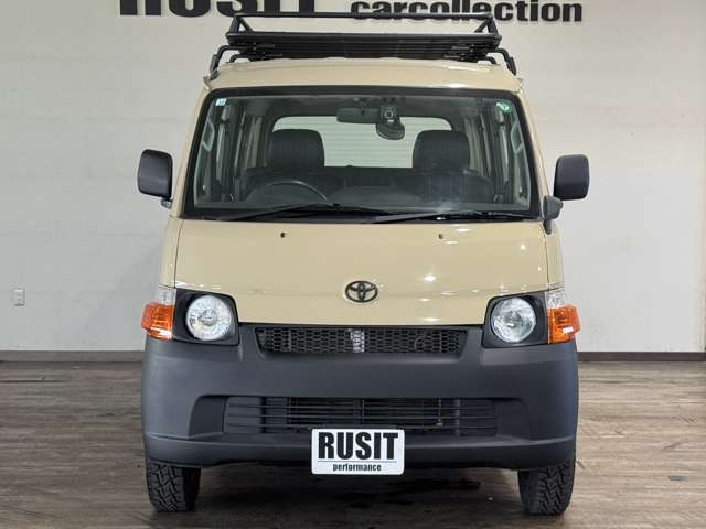 Toyota Light Ace Van 10