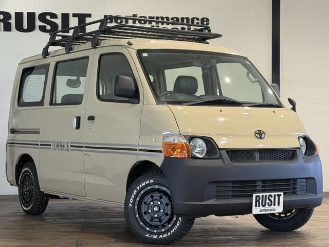 Toyota Light Ace Van 11