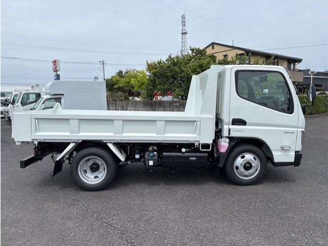 Mitsubishi Fuso Canter 4