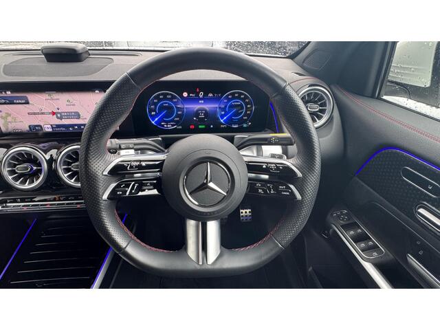 Mercedes-Benz EQB 11
