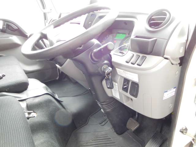 Mitsubishi Fuso Canter 12