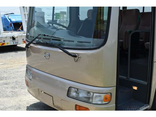 Hino Liesse 11
