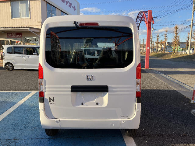 Honda N-VAN 8