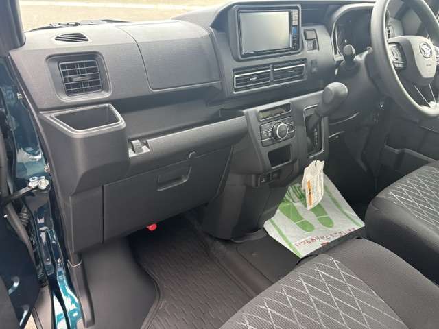 Daihatsu Atrai Deck Van 11