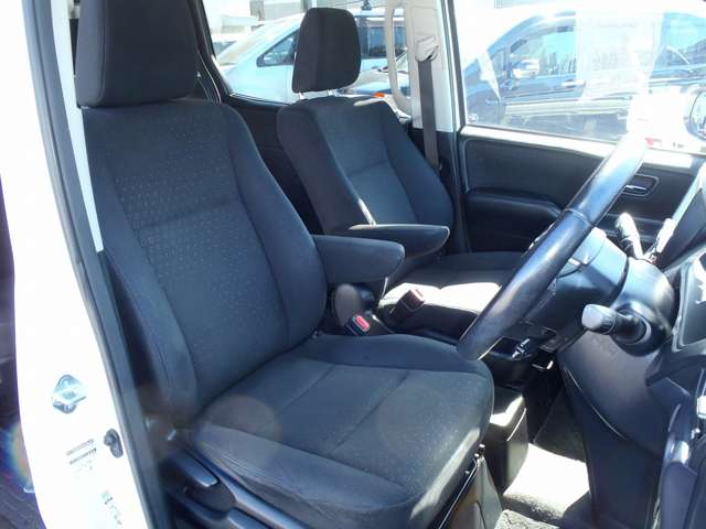 Toyota Voxy 10
