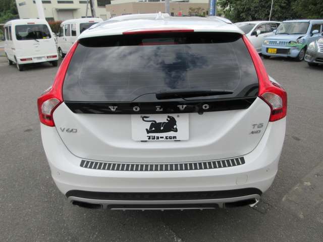 Volvo V60 Cross Country 12
