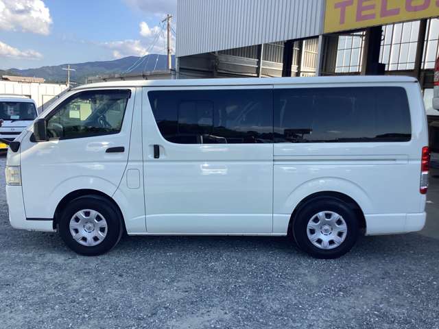 Toyota Hiace Van 2