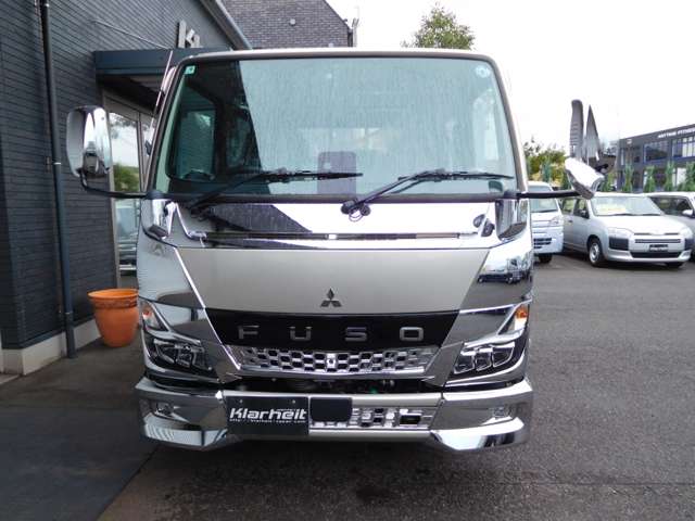 Mitsubishi Fuso Canter 2