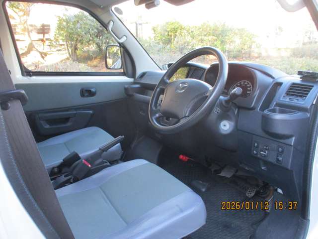Mazda Bongo Truck 3